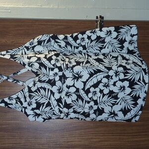Lands' End Black & White Floral One-Piece Swimsuit Padded